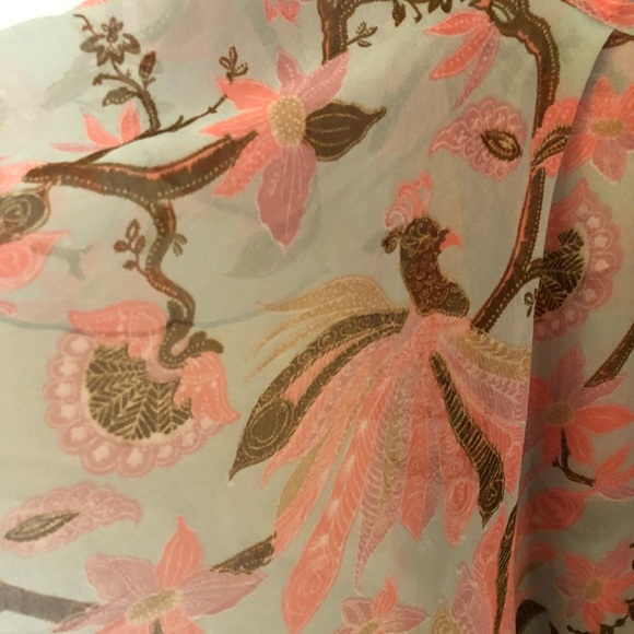 H&M Ruffled, Drapey Blouse - Picture 5 of 6